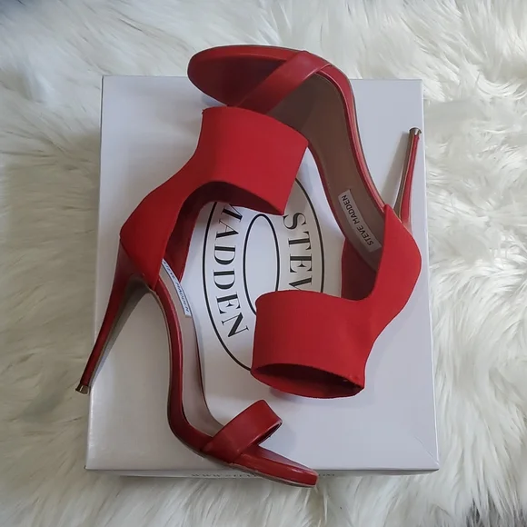 Steve Madden 👠 - Picture 7 of 9